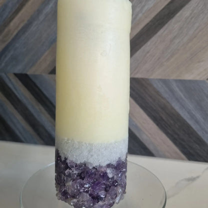 Velas com base em pedras