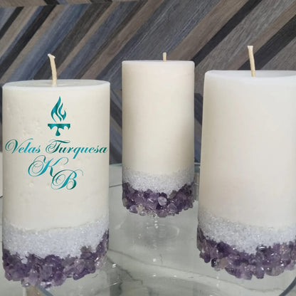 Velas com base em pedras